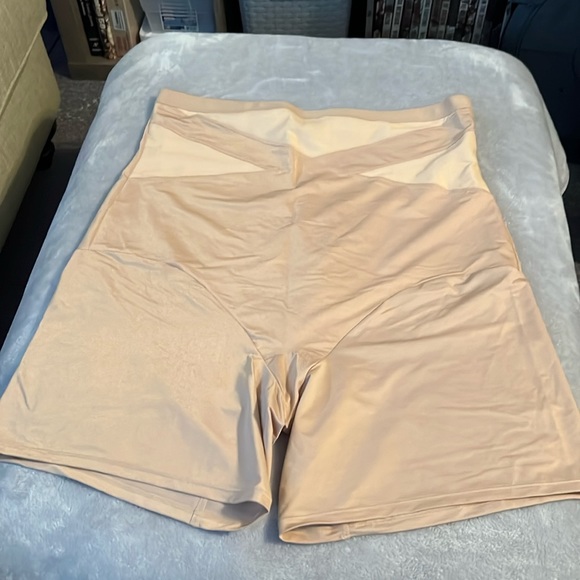 Cacique Intimates & Sleepwear Cacique Shapewear Poshmark